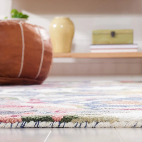 Safavieh Blossom 4'-0" x 6'-0" Rug in Ivory / Blue