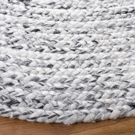 Safavieh Braided 5'-0" x 5'-0" Rug in Ivory / Black