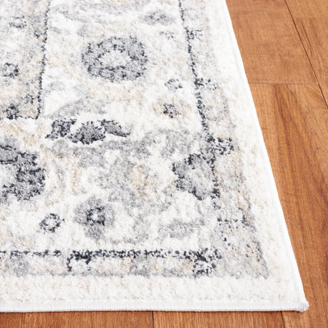 Safavieh Layla 4'-5" x 6'-5" Rug in Ivory Grey / Charcoal