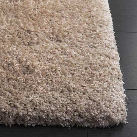 Safavieh Express Shag 4'-0" x 6'-0" Rug in Beige