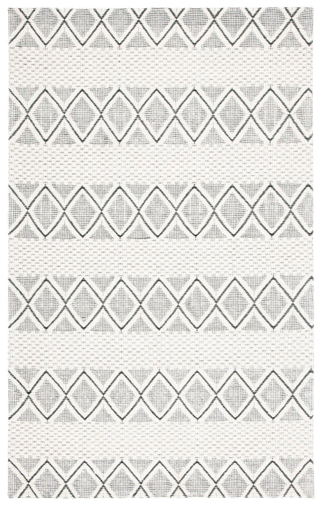 Safavieh Marbella 4'-0" x 6'-0" Rug in Ivory / Black
