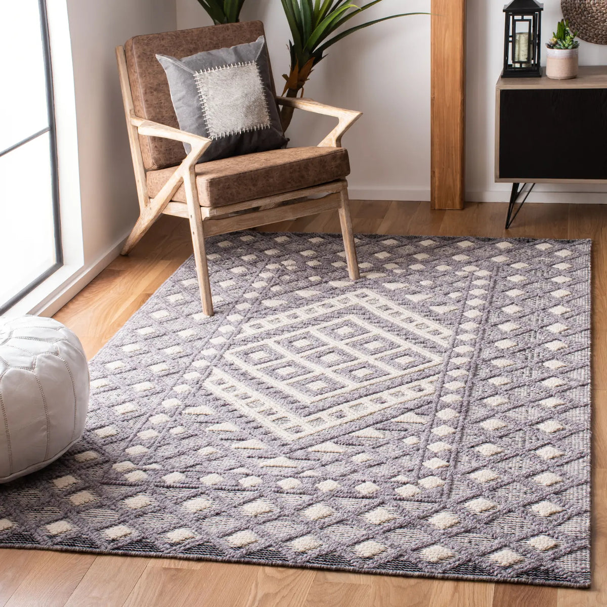 Safavieh Natura 5'-0" x 8'-0" Rug in Cream / Purple