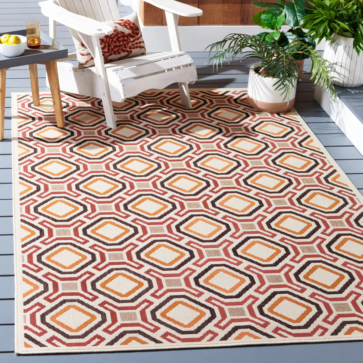 Safavieh Veranda 4'-0" x 5'-7" Rug in Creme / Red