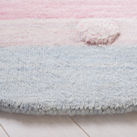 Safavieh Safavieh Kids 5'-0" x 5'-0" Rug in Light Blue / Pink