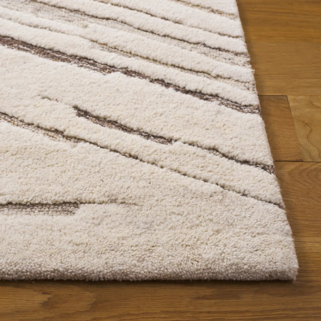 Safavieh Ebony 4'-0" x 6'-0" Rug in Ivory / Brown