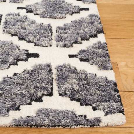 Safavieh Ebony 4'-0" x 6'-0" Rug in Dark Grey / Ivory