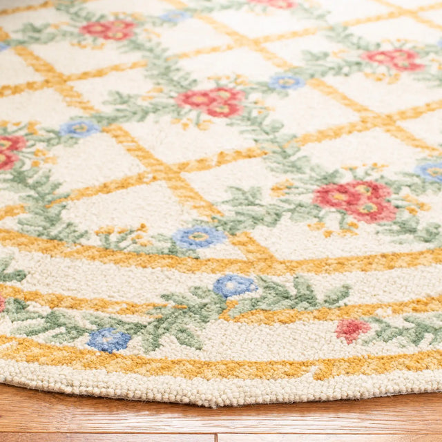 Safavieh Chelsea 5'-6" x 5'-6" Rug in Ivory