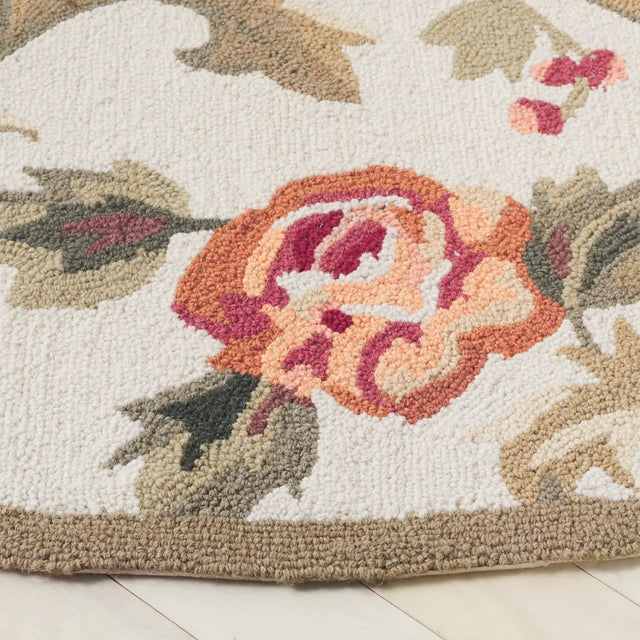 Safavieh Chelsea 5'-6" x 5'-6" Rug in Ivory