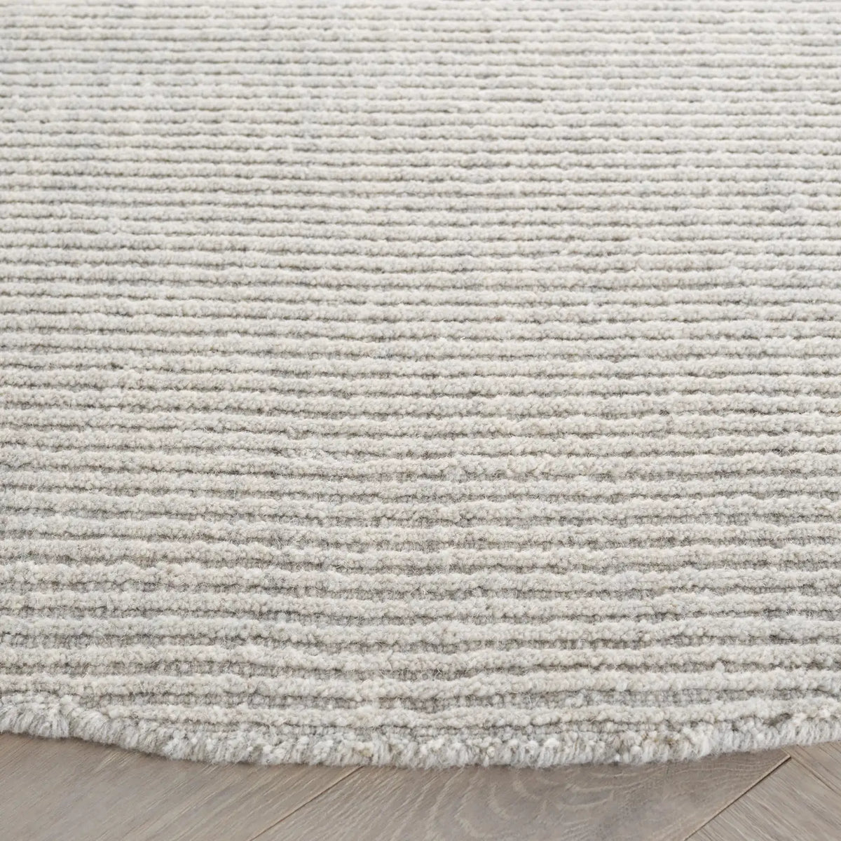 Safavieh Himalaya 6'-0" x 6'-0" Rug in Light Grey