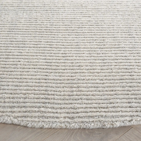 Safavieh Himalaya 6'-0" x 6'-0" Rug in Light Grey
