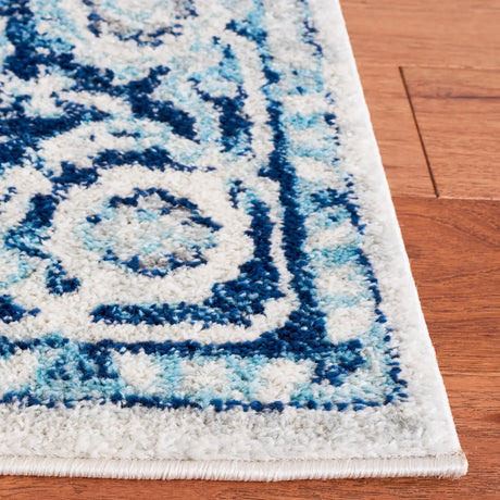 Safavieh Tulum 4'-0" x 6'-0" Rug in Ivory / Blue
