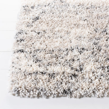 Safavieh Fontana Shag  800 4'-0" x 6'-0" Rug in Grey / Ivory