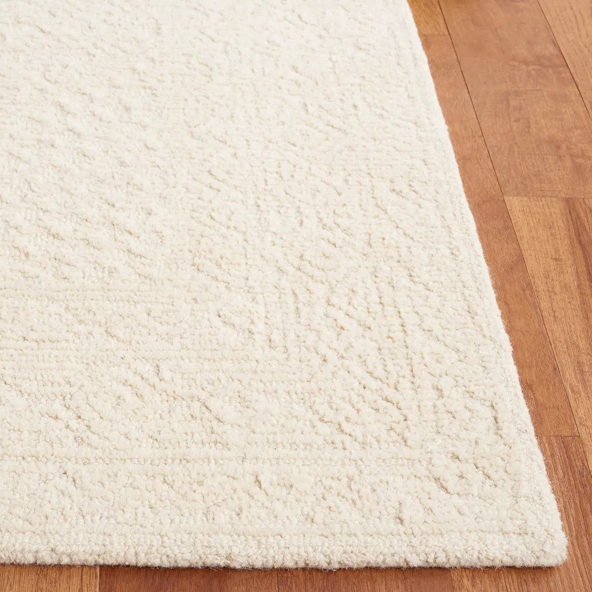 Safavieh Textural 4'-0" x 6'-0" Rug in Ivory