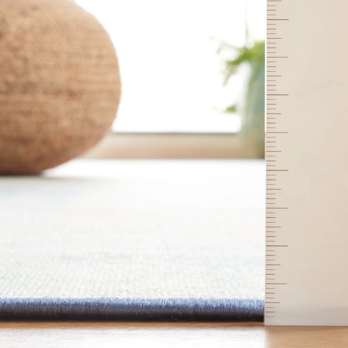 Safavieh Paint Brush 4'-4" x 6'-0" Rug in Blue / Green