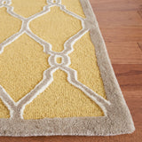 Safavieh Cambridge 4'-0" x 6'-0" Rug in Gold / Ivory