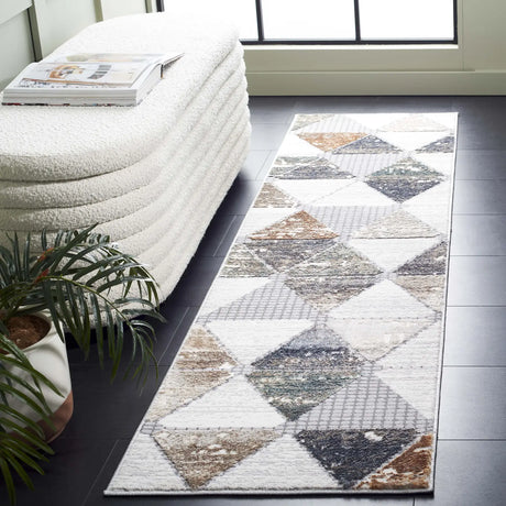 Safavieh Alenia 100 2'-0" x 8'-0" Rug in Grey / Beige