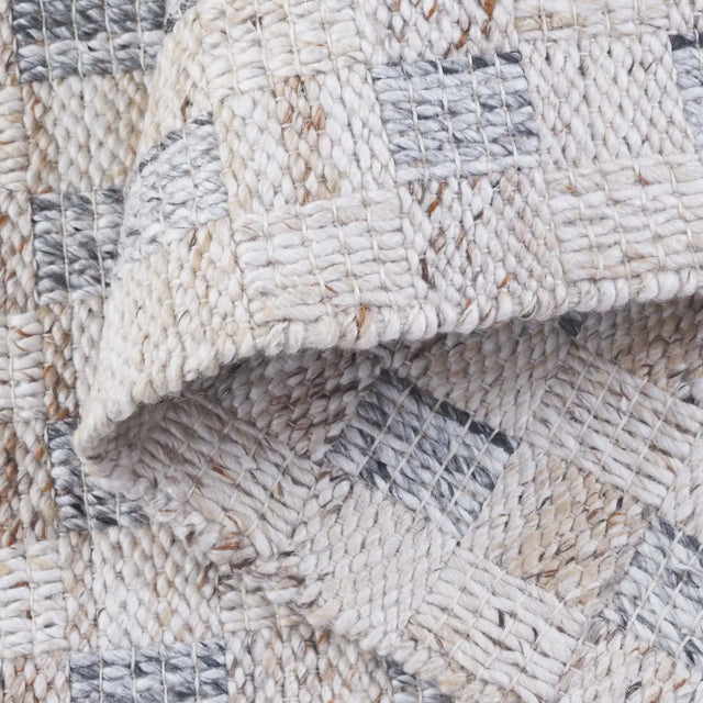 Safavieh Renewal 4'-0" x 6'-0" Rug in Ivory / Grey