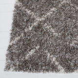 Safavieh Arizona Shag 4'-0" x 6'-0" Rug in Brown / Ivory