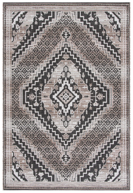 Safavieh Havana 4'-5" x 6'-5" Rug in Light Brown / Black