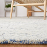 Safavieh Metro 4'-0" x 6'-0" Rug in Blue / Ivory