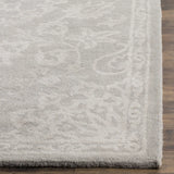 Safavieh Bella 5'-0" x 8'-0" Rug in Grey / Silver