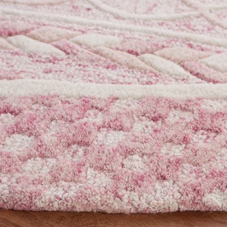Safavieh Metro 6'-0" x 6'-0" Rug in Pink / Ivory