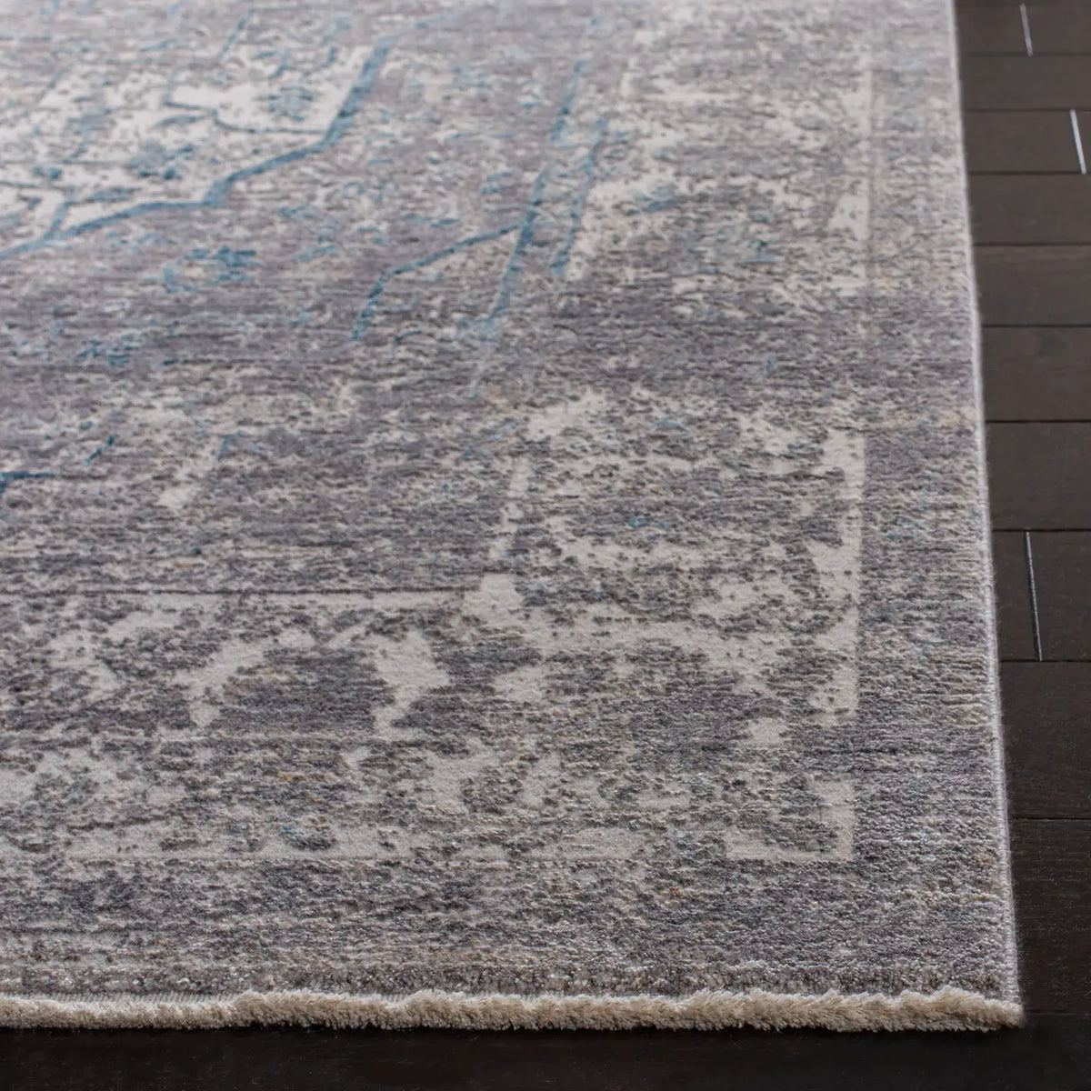 Safavieh Dream 4'-0" x 6'-0" Rug in Grey / Blue