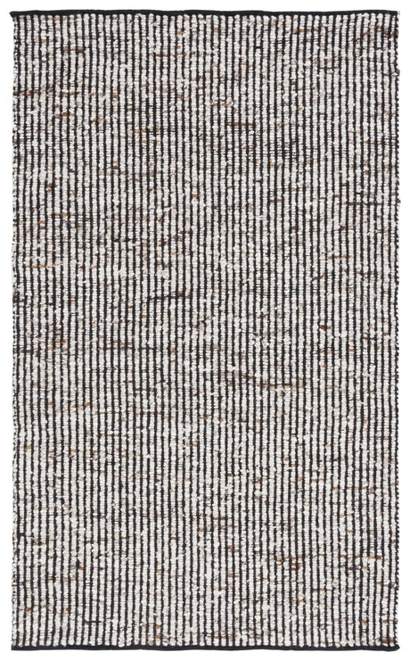 Safavieh Natura 4'-0" x 6'-0" Rug in Black / Ivory