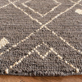Safavieh Bohemian 6'-0" x 6'-0" Rug in Grey / White