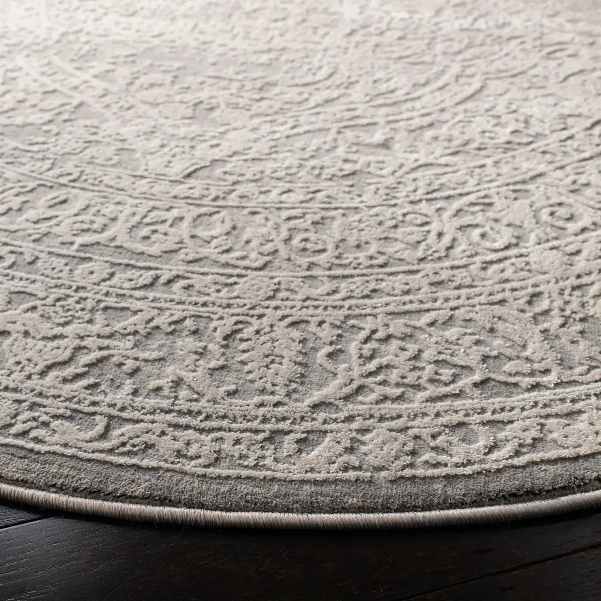 Safavieh Princeton 5'-0" x 5'-0" Rug in Grey / Beige
