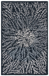 Safavieh Soho 4'-0" x 6'-0" Rug in Black / Ivory