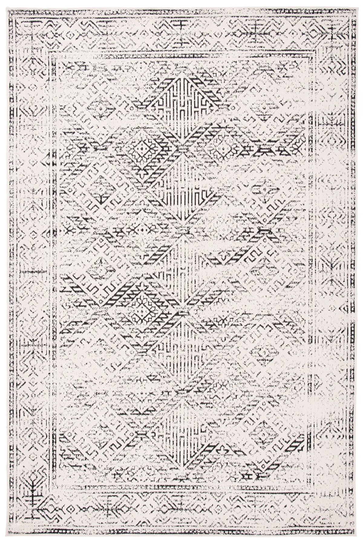 Safavieh Classic Vintage 4'-0" x 6'-0" Rug in Beige / Black