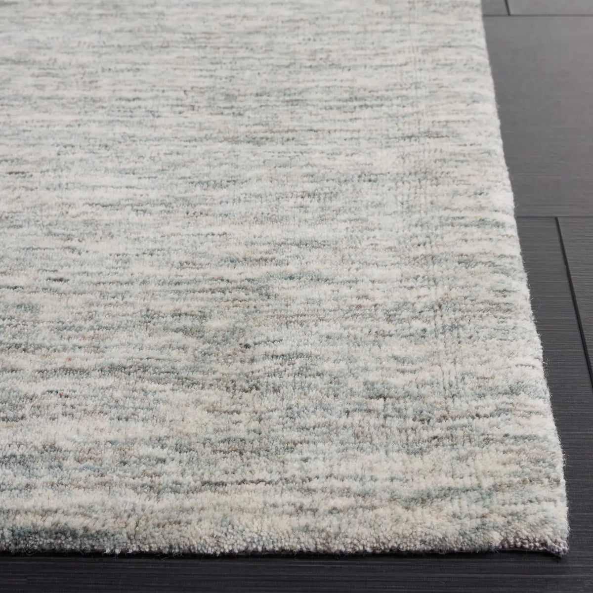 Safavieh Himalaya 4'-0" x 6'-0" Rug in Teal