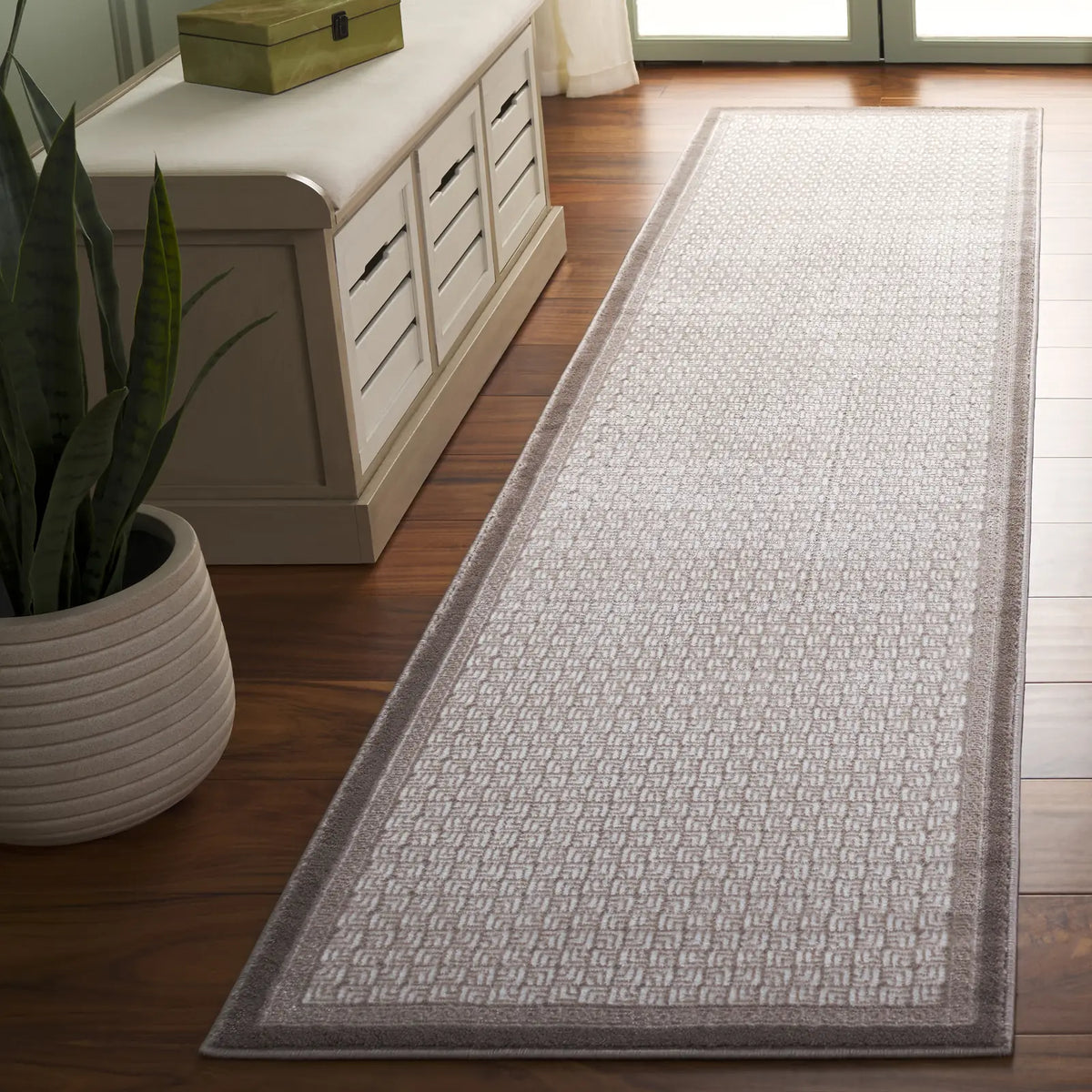 Safavieh Prestige 2'-3" x 8'-0" Rug in Ivory / Brown