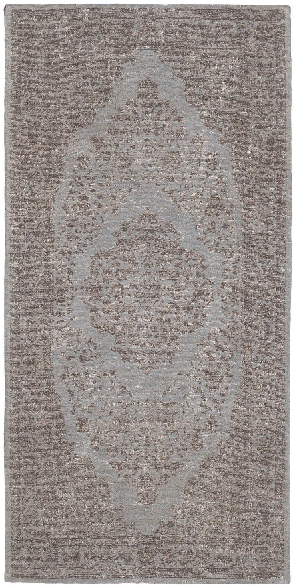 Safavieh Classic Vintage 2'-4" x 4'-8" Rug in Grey