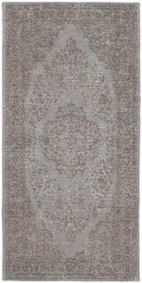 Safavieh Classic Vintage 2'-4" x 4'-8" Rug in Grey