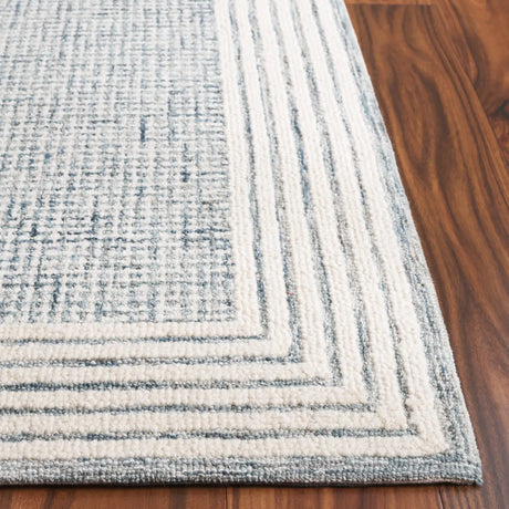 Safavieh Ebony 4'-0" x 6'-0" Rug in Blue / Ivory