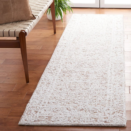 Safavieh Metro 2'-3" x 9'-0" Rug in Ivory / Beige