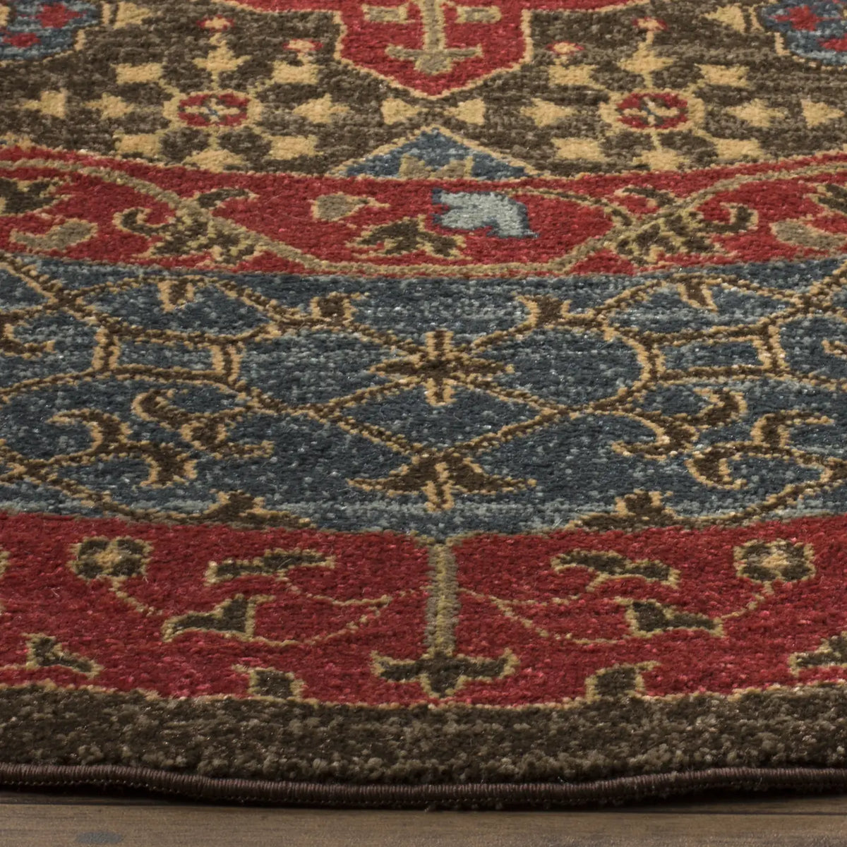 Safavieh Mahal 5'-1" x 5'-1" Rug in Navy / Red