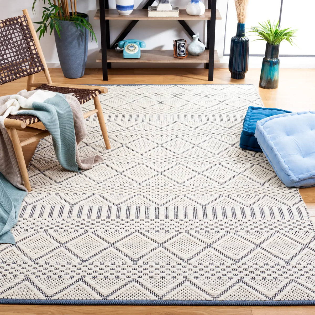 Safavieh Natura 5'-0" x 8'-0" Rug in Ivory / Blue