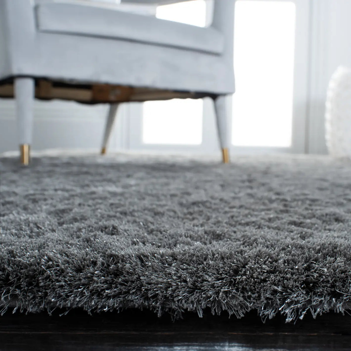 Safavieh Shag 4'-0" x 6'-0" Rug in Grey