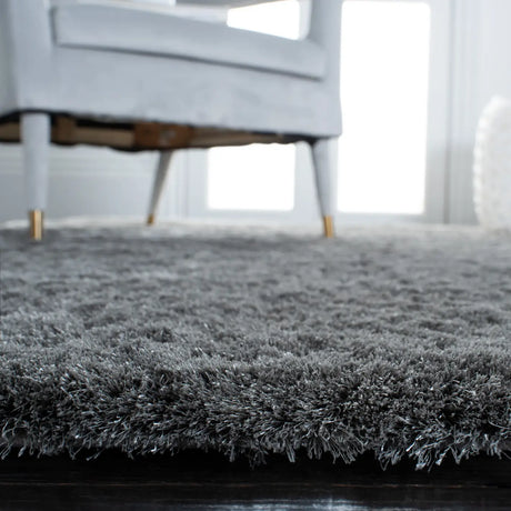 Safavieh Shag 4'-0" x 6'-0" Rug in Grey