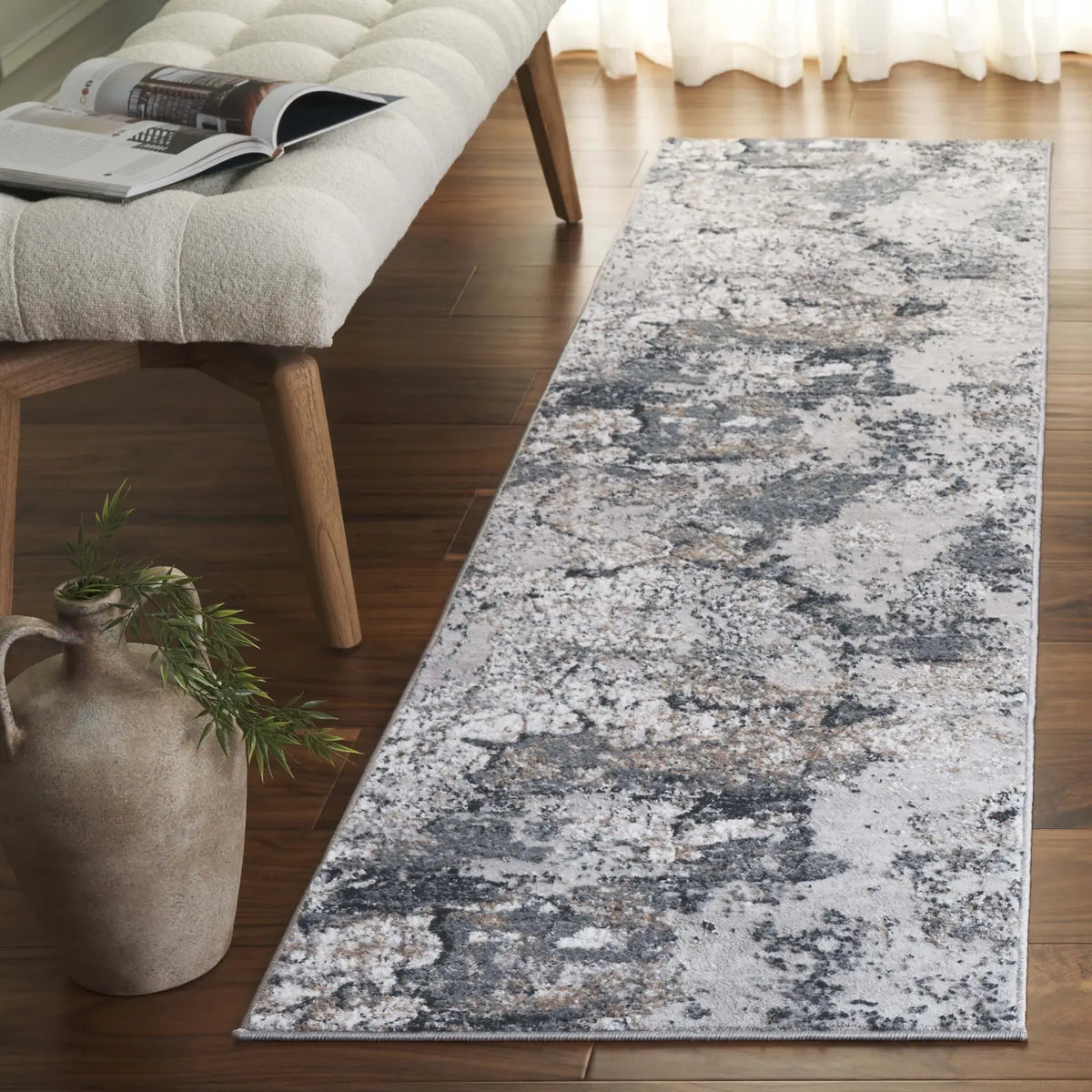 Safavieh Carter 2'-0" x 8'-0" Rug in Taupe / Navy
