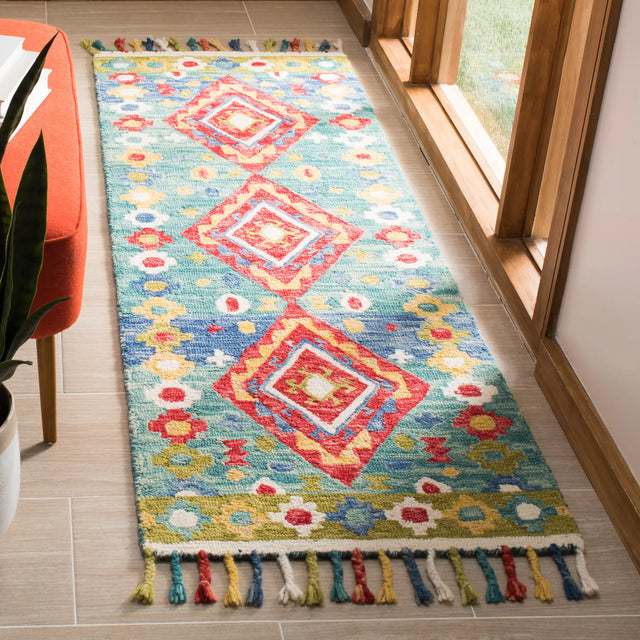 Safavieh Aspen 2'-3" x 7'-0" Rug in Green / Red