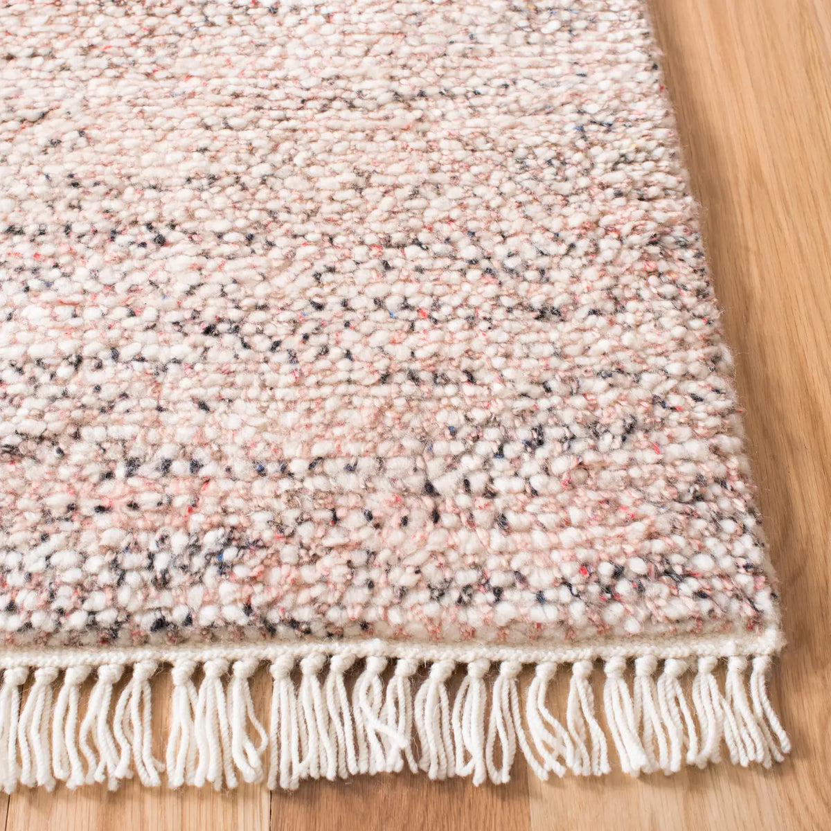 Safavieh Casablanca 5'-0" x 8'-0" Rug in Red