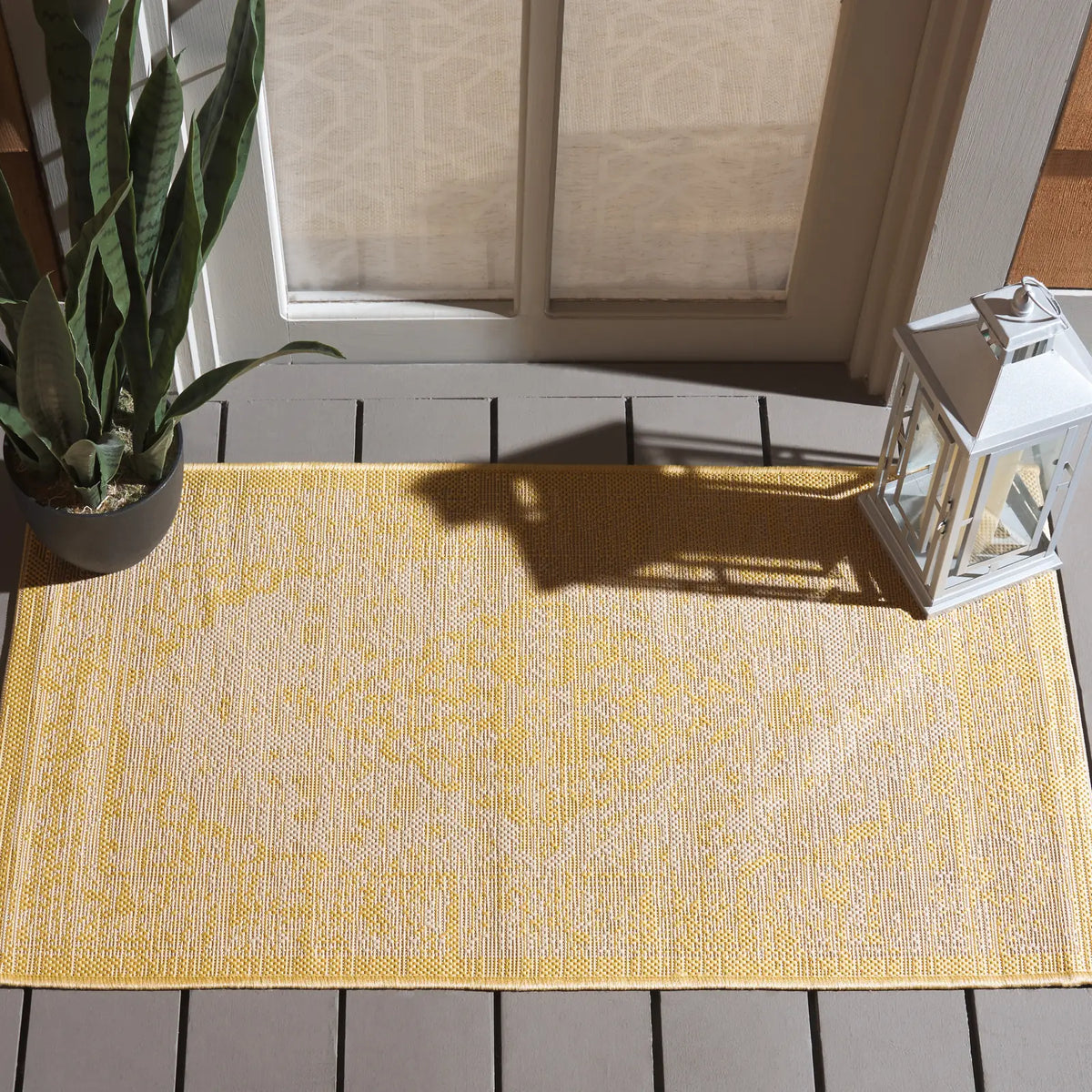 Safavieh Courtyard 2'-0" x 3'-7" Rug in Beige / Gold