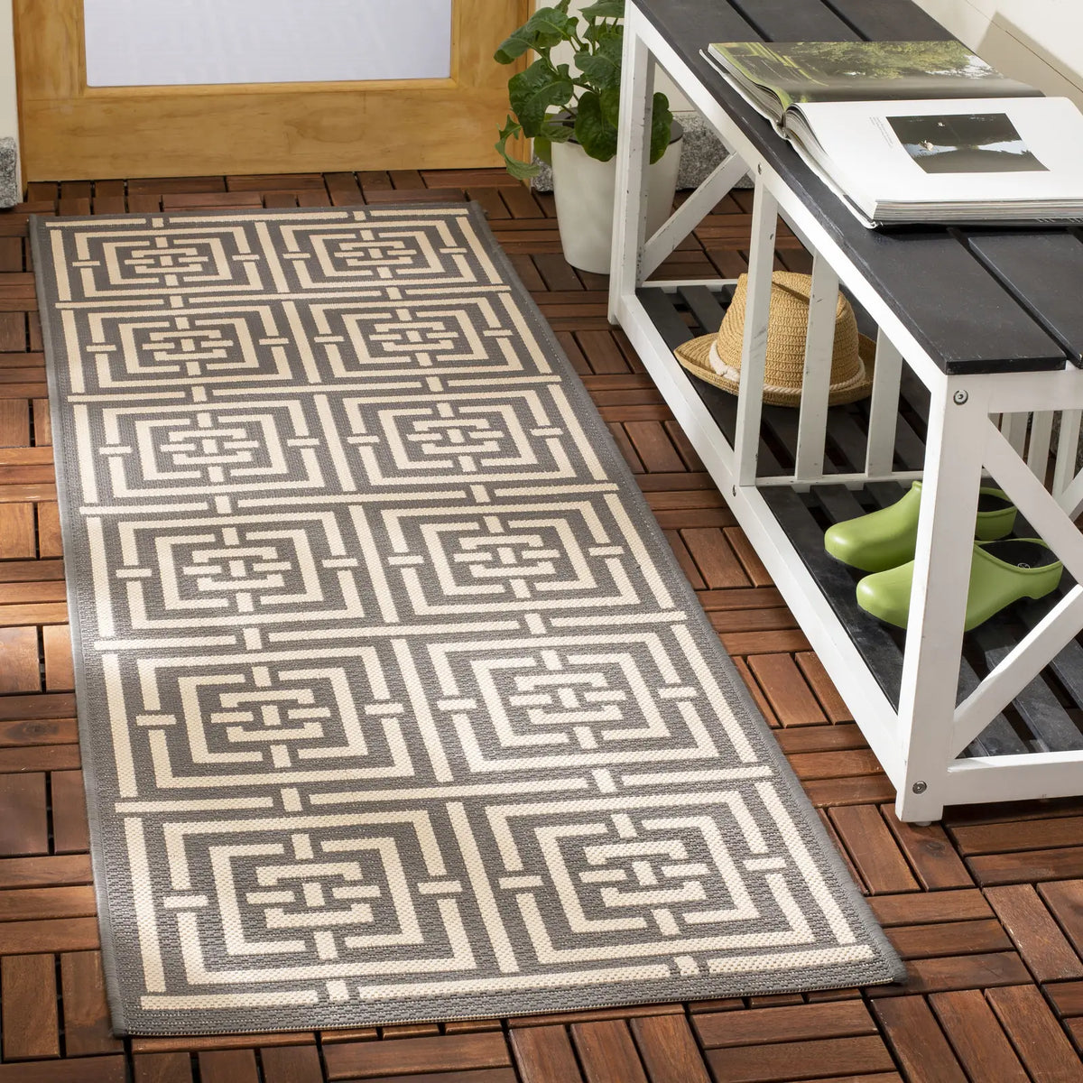 Safavieh Courtyard 2'-3" x 10'-0" Rug in Grey / Cream