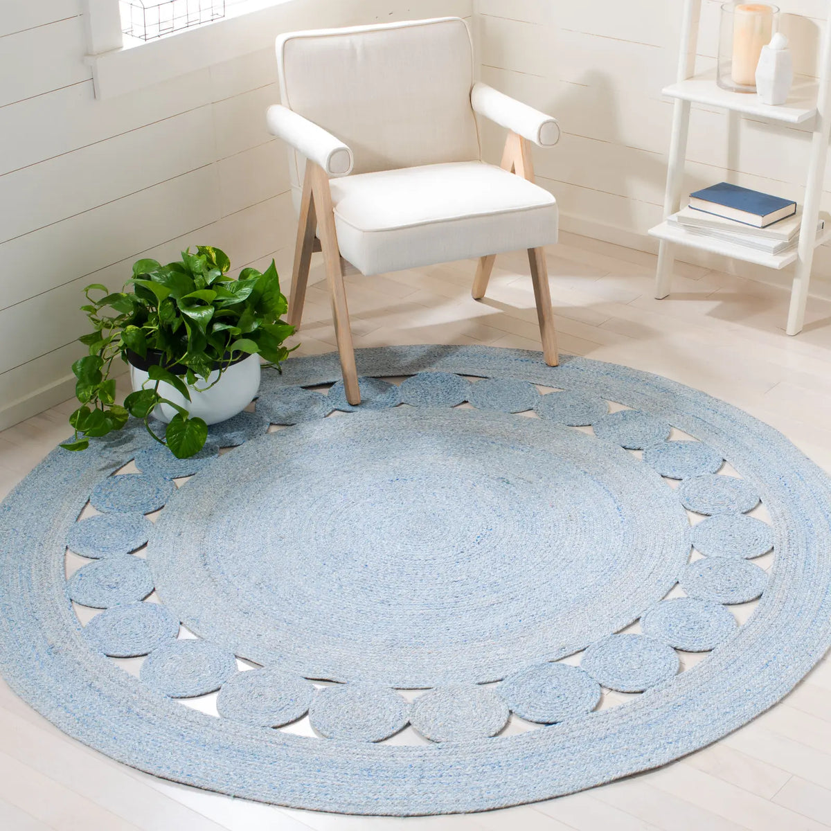 Safavieh Cape Cod 5'-0" x 5'-0" Rug in Blue