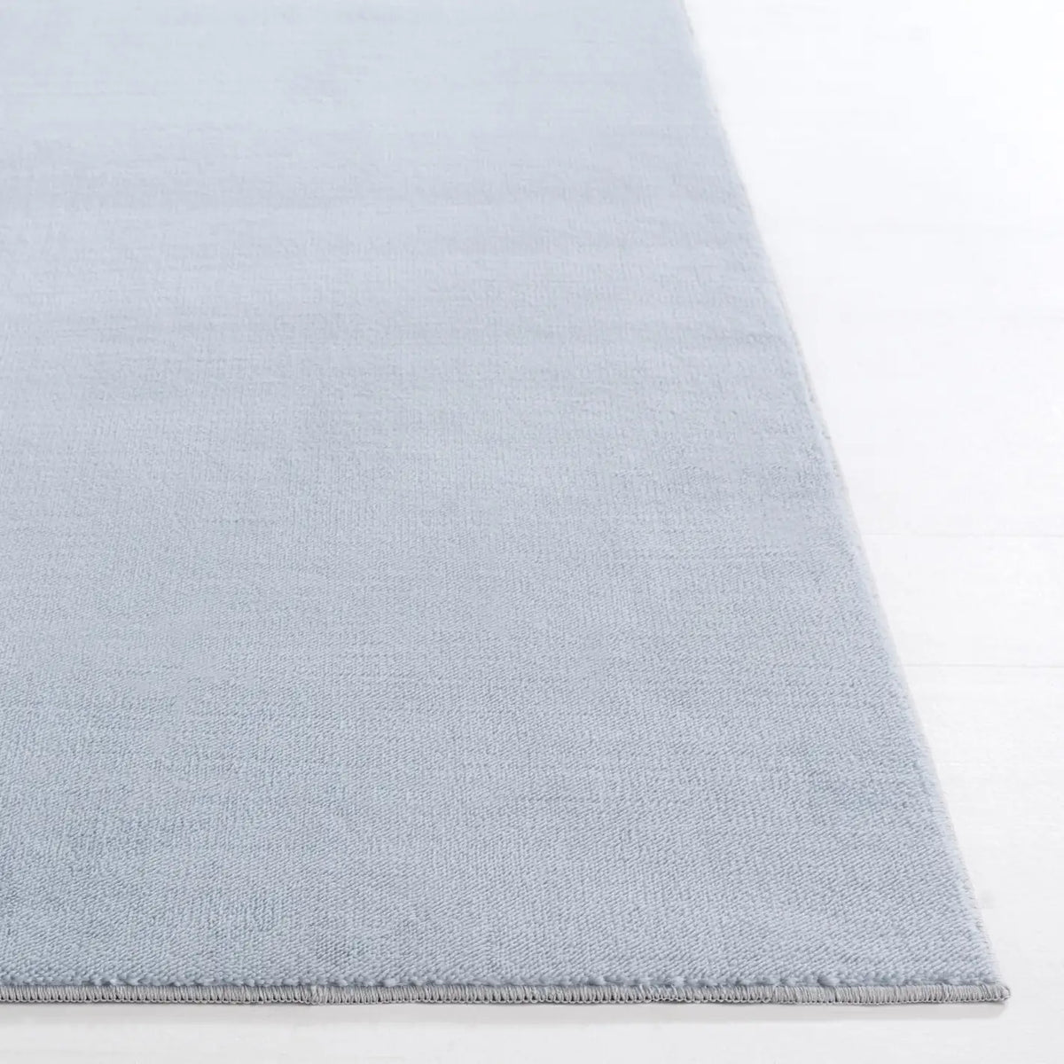 Safavieh Loft 300 4'-0" x 6'-0" Rug in Light Blue