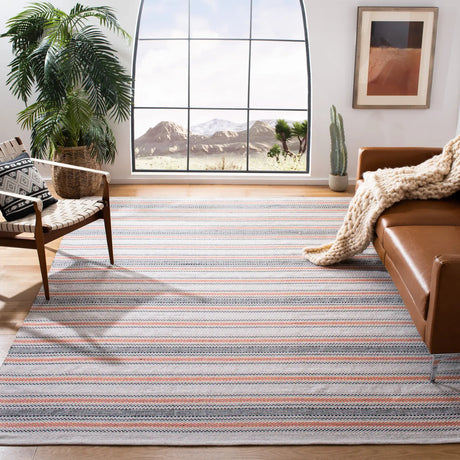 Safavieh Montauk 6'-0" x 9'-0" Rug in Pink / Beige
